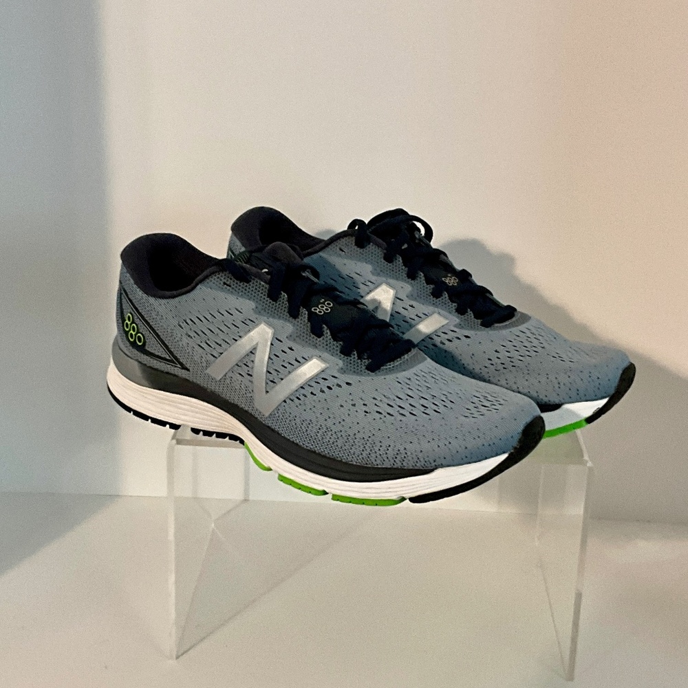 New without tags New Balance M880GB9Fresh Foam Ocean Grey Running Shoe 10.5D